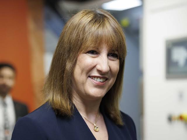 Rachel Reeves plots new £4bn tax raid on Brits with 1 type of pension |  Politics | News | Express.co.uk