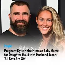 🔗: bit.ly/3BTiwpZ Kylie and Jason are already parents to daughters Wyatt,  Elliotte and Bennett. 📷: Getty