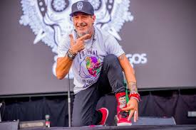 Discover all juan carlos baglietto's music connections, watch videos, listen to music, discuss and download. Patricia Sosa Juan Carlos Baglietto El Lado Oscuro De The Wall Rusalka En El Colon Y Mas Opciones De Streaming Para El Fin De Semana