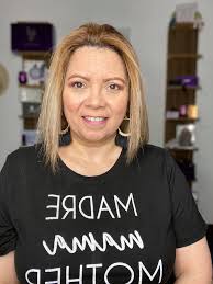 Who has hooded eyes? 🙋🏽‍♀️ Been playing with shadow colors & placement  and loving the outcome. Darker shadows up top (Rustic Brown) and  brighter/light colored shadows (Whisper Pink)