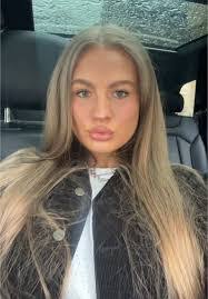 Alexandria Ross's Instagram, Twitter & Facebook