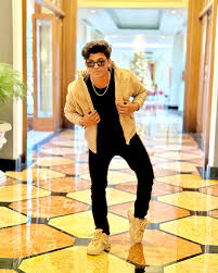 M A L I K 😈💫 @hussain_malik_007 . . . . . . . . #instagram #post #explore  #viralpost #motivation