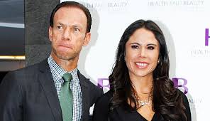 La periodista y conductora paola rojas y el ex futbolista zague han estado inmersos en polémica desde que se filtró un video del jugador en el que muestra sus partes íntimas. Esto Pagara Zague A Paola Rojas Tras Su Divorcio Por Infidelidad