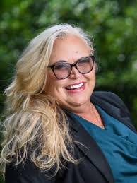 Kimberly Cutler's Instagram, Twitter & Facebook