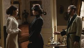 Cast, trama e orari la fiction racconta la contrapposizione tra due mondi diversi, un gruppo di cameriere e quattro famiglie della classe media per le quali lavorano nel maestoso edificio acacias 38. Una Vita Anticipazioni Spagnole Felipe Vicino Alla Verita