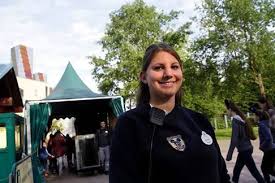 Disneyland Paris recrute pour plusieurs rôles dans le domaine de la  sécurité. https://bit.ly/2UdjxRT #Emploi