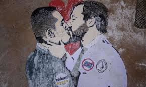 Il fieno greco è una pianta dalle origini antichissime, i cui estratti vengono inseriti come ingredienti in diversi integratori. Il Bacio Salvini Di Maio Censurato Liberta Di Espressione Violata