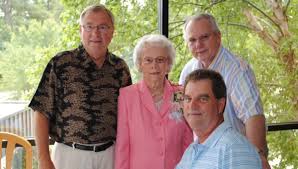 A true Southern Belle': Jennie Waters, Washington Daily News' Mother of the  Year