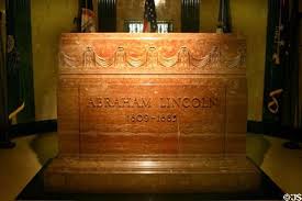 Abraham Lincoln S Tombstone 1808 65 Springfield Il Inside The Burial Room Famous Tombstones Famous Graves Tombstone
