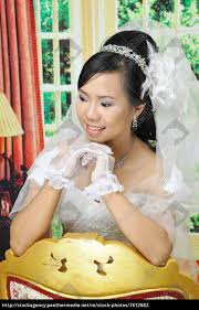 Jun 07, 2021 · prinz harry dachte offenbar schon seit einiger zeit darüber nach, seine tochter lili zu nennen. Asiatische Frauen Im Hochzeitskleid Stock Photo 7612882 Bildagentur Panthermedia