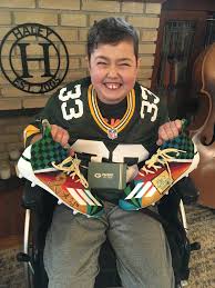 The packers, though, aren't expected to push jones. Boy Who Designed Cleats For Packers Rb Aaron Jones Dies From Cancer