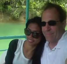 Mark Shoemaker e Nikki Shoemaker não são vistos desde a terceira temporada  de 90 Dias para Casar , mas há algumas pistas que sugerem que eles ainda  estão juntos. Mesmo que uma