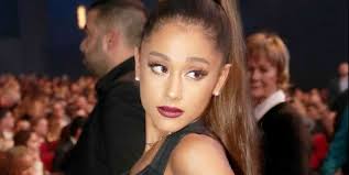 How to create victory rolls (40's inspired!) if you like 40's fashion and style, check out x company on cbc! Ariana Grande Cut Her Hair Into A Lob Post Pete Davidson Breakup