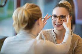 Berufsbild Optiker Was Macht Ein Augenoptiker