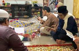 Yang biasa dimanfaatkan para pemain togel, dalam mencari nomor hoki pada bunga tidurnya. 22 Tafsir Mimpi Tentang Orang Meninggal Menurut Primbon Jawa Dan Erek Erek 2d 3d 4d Mimpi Primbon Erek Erek