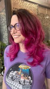 Got these Velcro rollers that just happened to match Lacey’s hair 🩷✨ I  forgot how fun a classic roller set is 🙌🏼 * *