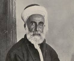 الشريف علي أمير مكة السابق، أو شقيقه الشريف ناصر بن علي، أو خديوي مصر عباس حلمي، أو أحد الأشراف وجميعهم موجودون في جدة المهم أنْ لا يكون علي. Ù…Ø¯ÙˆÙ†Ø© ØµÙˆØ±Ø© ÙˆÙƒÙ„Ø§Ù… Ø´Ø±ÙŠÙ Ù…ÙƒØ©