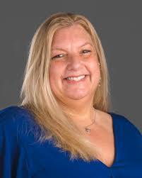 Jennifer Majewski's Instagram, Twitter & Facebook