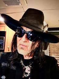 I want to wish my friend for 38 years Greg Steele @gregsteele14 a very  happy 60th birthday! 🎂🎉 I'm very grateful to have been friends for all  these years 🙏🏻 love you