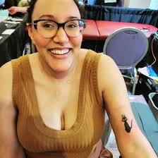 Arianna Ackerman (ariannanackerman)