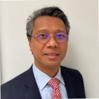 Hassan Aziz's Instagram, Twitter & Facebook