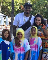 Former man city star jerome boateng is investigated for 'tearing model girlfriend kasia lenhardt's some time after the 2018 split, boateng began dating jamaican model rebecca silvera, before later. Die Wags Vom Fc Bayern