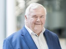 Stephan Scholl's Instagram, Twitter & Facebook