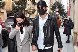Cavadzade, yakışıklı oyuncuya evet diyerek evlilik yolunda ilk adımı attı. Haber Trend Nesrin Cavadzade Gokhan Alkan Nisantasi