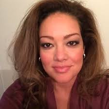 Suzan Henderson (@suzanhenderson)