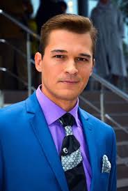 С супругом, бизнесменом душан перовичем. Dushko Dushan Perovich Biografiya