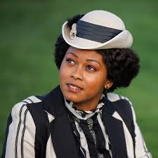 We are loving the fantastic fashion in this season of Murdoch Mysteries!