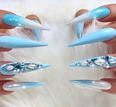The kind of nails will not distract too much attention from your dress, but it as much as there are ridiculously grand nail art styles, simple can also still be beautiful. 43 Stunning Ways To Wear Baby Blue Nails Page 2 Of 4 Stayglam