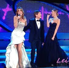 In tutti i film con una sposa cè sempre il moment in cui lei si raccomanda a tutti ehi questo è il mio giorno. Alberta Ferretti E Versace Gli Abiti Di Belen Rodriguez Ed Elisabetta Canalis