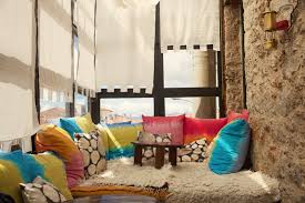 Moroccan inspired living room design ideas. Find 5 Floor Seating Styles Or Arrangements For Your Home