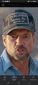 Lady Danbury's intense search for a hat