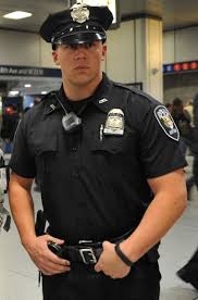 Pin By Alejandro Olayo On Men In Uniform Men In Uniform Hot Cops Hunky Men
