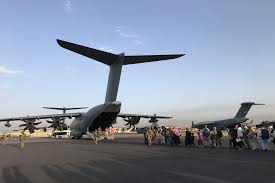 Caos afghanistan, 2 esplosioni e sparatoria. Dikv5lodiybtm