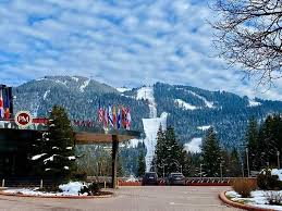 Casa sfatului este situata in centrul vechi al municipiului brasov, in piata sfatului si este una dintre cele mai reprezentative cladiri a brasovului. Schi 2021 Poiana Brasov Hotel Piatra Mare Pico Mar Travel