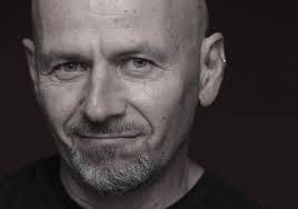 Robert Schleeter's Instagram, Twitter & Facebook