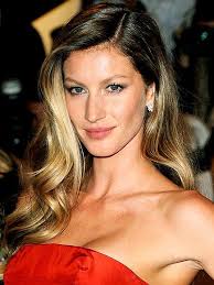 Watch gisele bündchen do planks while wearing a corset. Gisele Bundchen Gisele Bundchen Hair Hair Beauty Hair Styles
