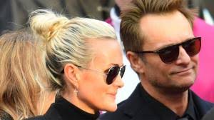 Black silk on satin skin, it's late at night and it's as hot as sin we're gonna make it, get hotta yet ! David Hallyday Le Terrible Coup De Laeticia Quelques Heures Avant La Mort De Son Pere