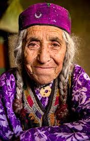 Juana Ray's Instagram, Twitter & Facebook