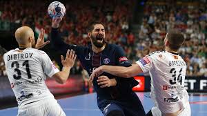 Psg vs veszprem 27 26 champions league f4 2017. Au Buzzer Le Psg Voit Son Reve S Envoler Eurosport