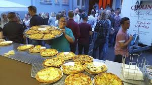 Alte münsterstraße 4, 48268 greven, גרמניה. Der Pizzawagen Kommt Frisch Zubereitetes Essen Fur Ihre Feier Pizzawagen Die Rollende Pizzeria