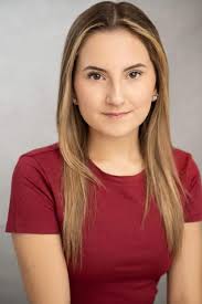 ROAR Academy are delighted to introduce you to their Practically Perfect  cast of MARY POPPINS JR. The role of Winifred will be played by MIA DACEY 