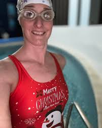 It's Decemeber but we keep it iiiicy all year long 🥶 . . 📸: @bex.wyant .  . #FINIS #TeamFINIS #FINISswim