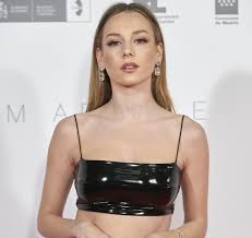 Ester expósito, la actriz de la serie de netflix 'élite', se ha hecho un nuevo tatuaje en el brazo y ha querido compartirlo con todos sus seguidores en instagram. Ester Exposito Se Desnuda En Instagram Al Ritmo De Amaral Big Bang Los40