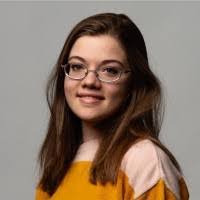 Liz Kaye's Instagram, Twitter & Facebook