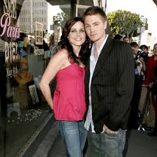 The property sits on 0.52 acres and boasts five bedrooms, five bathrooms and 4,255 sqft of space. Inside The Budding Feud Between One Tree Hill Exes Chad Michael Murray And Sophia Bush Gma