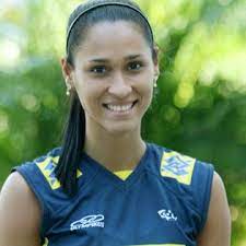 Nos jogos 1996, a dupla fez história como as primeiras medalhistas olímpicas de ouro do brasil. Jaqueline Carvalho